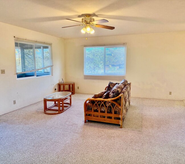 Building Photo - Charming and Furnished 2-Bedroom Rental Ho...