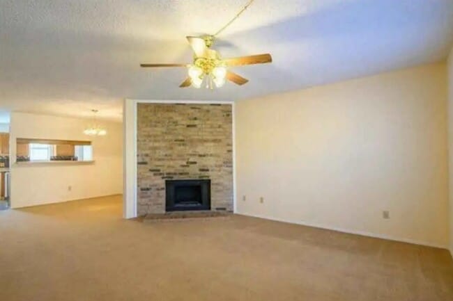 Building Photo - 2500 E Park Blvd