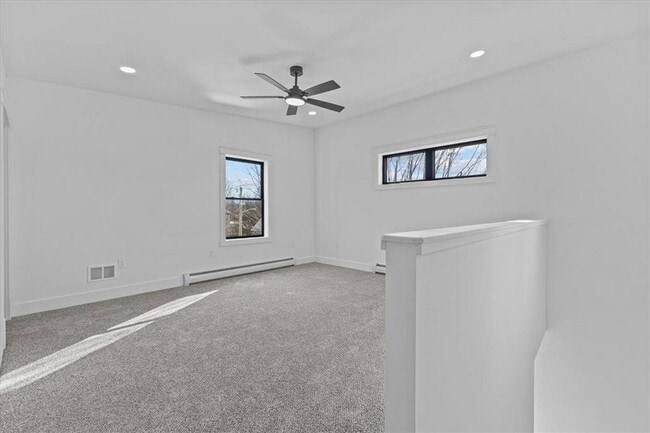 Building Photo - 109 School St