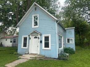 Building Photo - 2 Bedroom House - Goshen