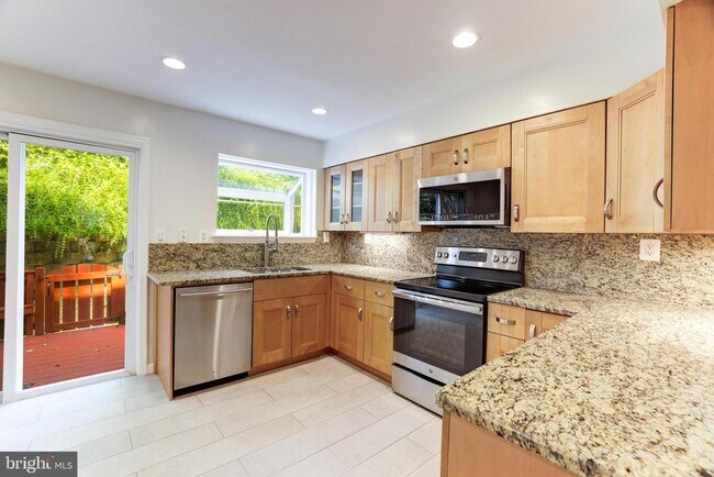 Building Photo - 2135 Derby Ridge Ln