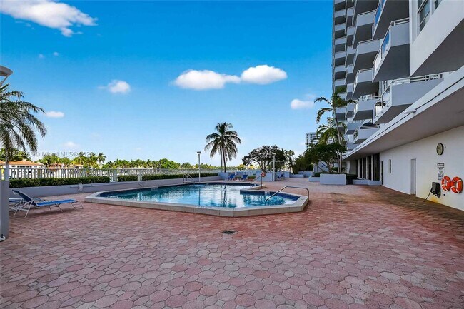Building Photo - 5700 Collins Ave