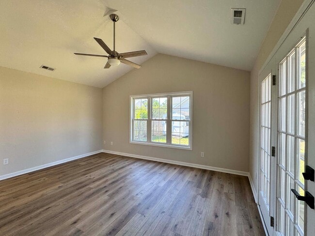 Building Photo - 6331 Shire Ln