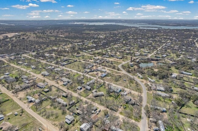 Building Photo - 1418 Kingshill Dr