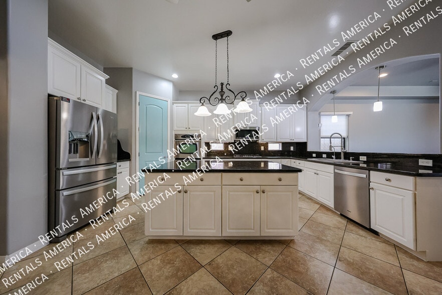 Building Photo - 21665 S 215th Pl