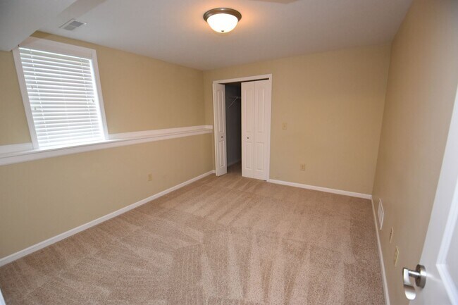 Building Photo - 18416 Summer Wind Ln