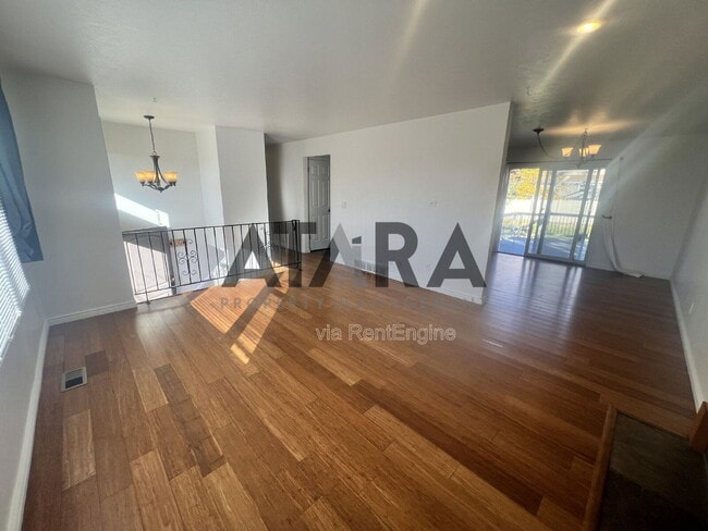 Building Photo - 9111 Parakeet Dr