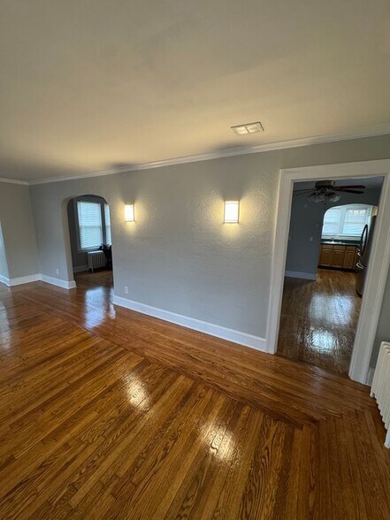 Building Photo - 114 Kneeland Rd