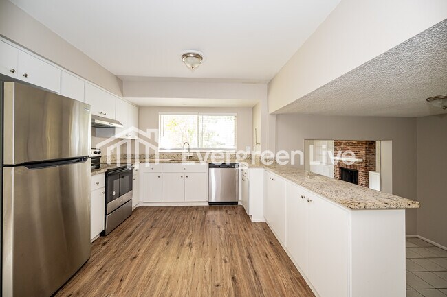 Building Photo - 7708 Palmbrook Dr