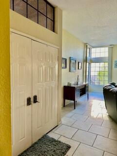 Building Photo - 2601 S Broadmoor Dr