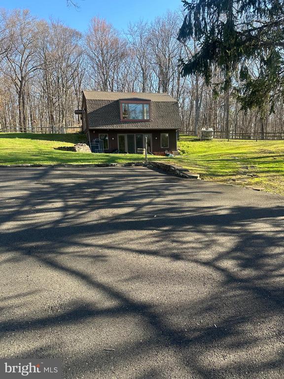 Building Photo - 5995 Lower York Rd