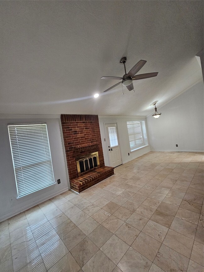 Building Photo - 2715 Ashington Dr