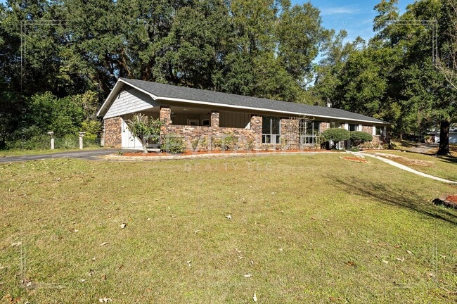 Building Photo - FREE DECEMBER RENT + HALF-DEPOSIT SPECIAL! Spacious 4-Bed 2-Bath Brick Home in West Mobile