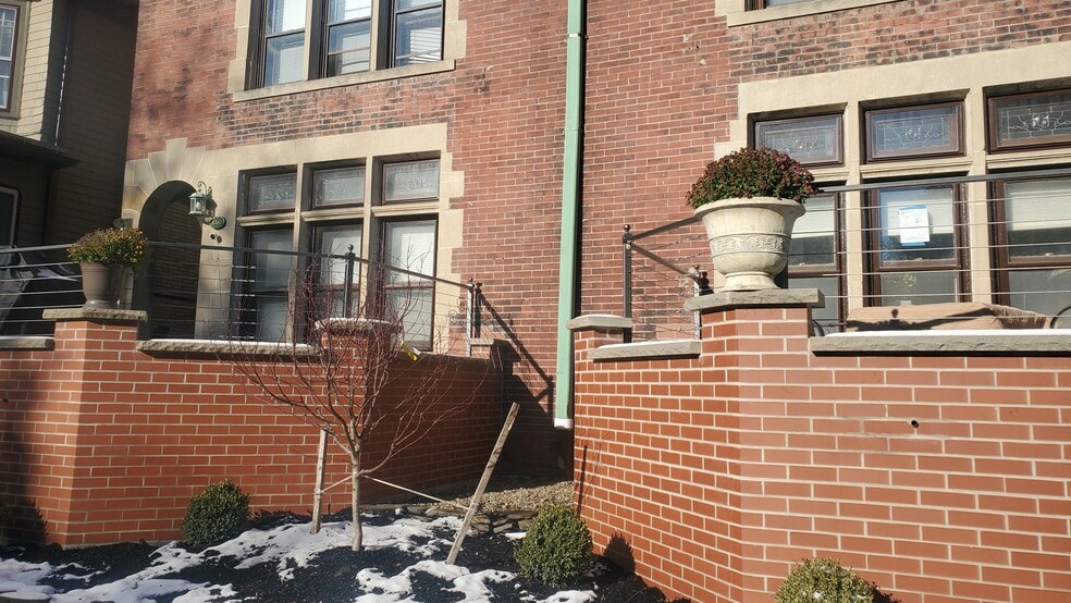 Primary Photo - 110 Bidwell Pkwy