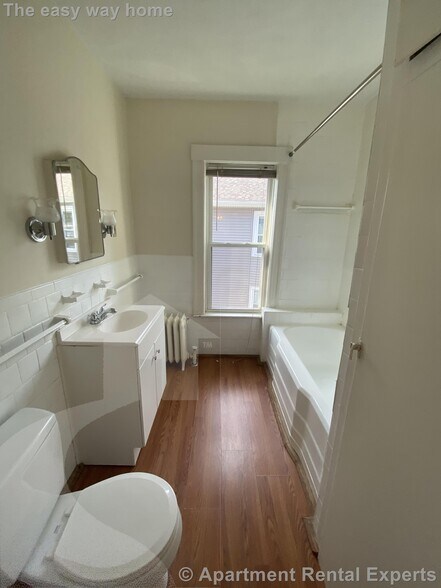 Building Photo - 42-44 Wilson Ave