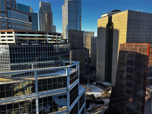 Building Photo - 431 S 7th St