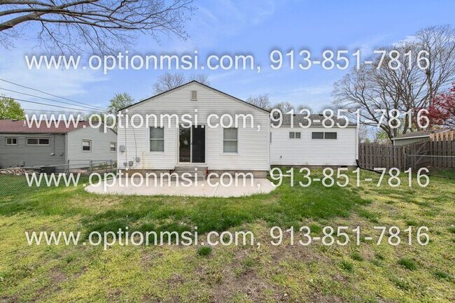 Building Photo - Ranch home available NOW!