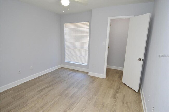 Building Photo - 8758 Mallard Reserve Dr
