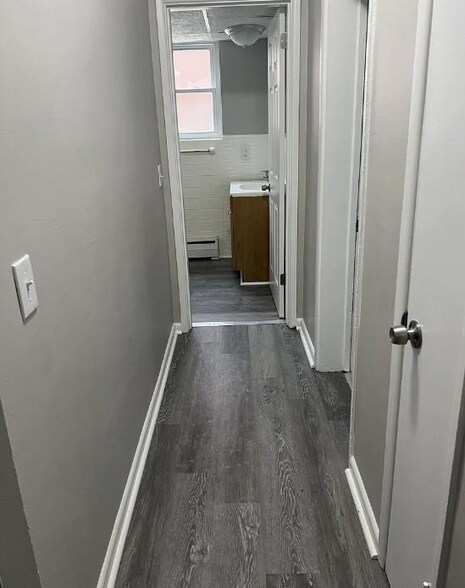 Building Photo - 7809 Dawn Rd