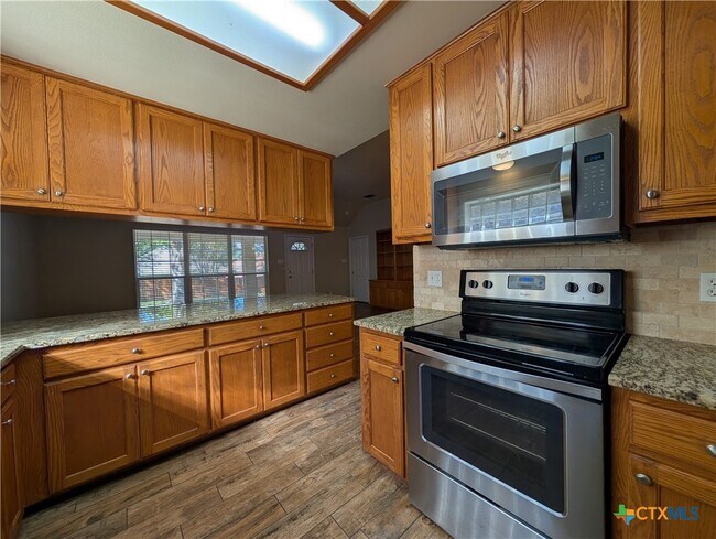 Building Photo - 1662 Lantana Cir