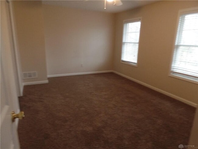 Building Photo - 120 Cherry St