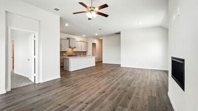 Building Photo - Welcome to this stunning 4-bed, 2-bath home with flex space, style, and comfort throughout!
