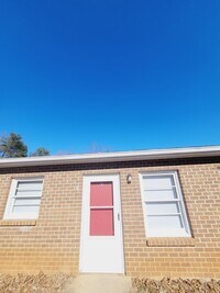 Building Photo - Gretna Apartments