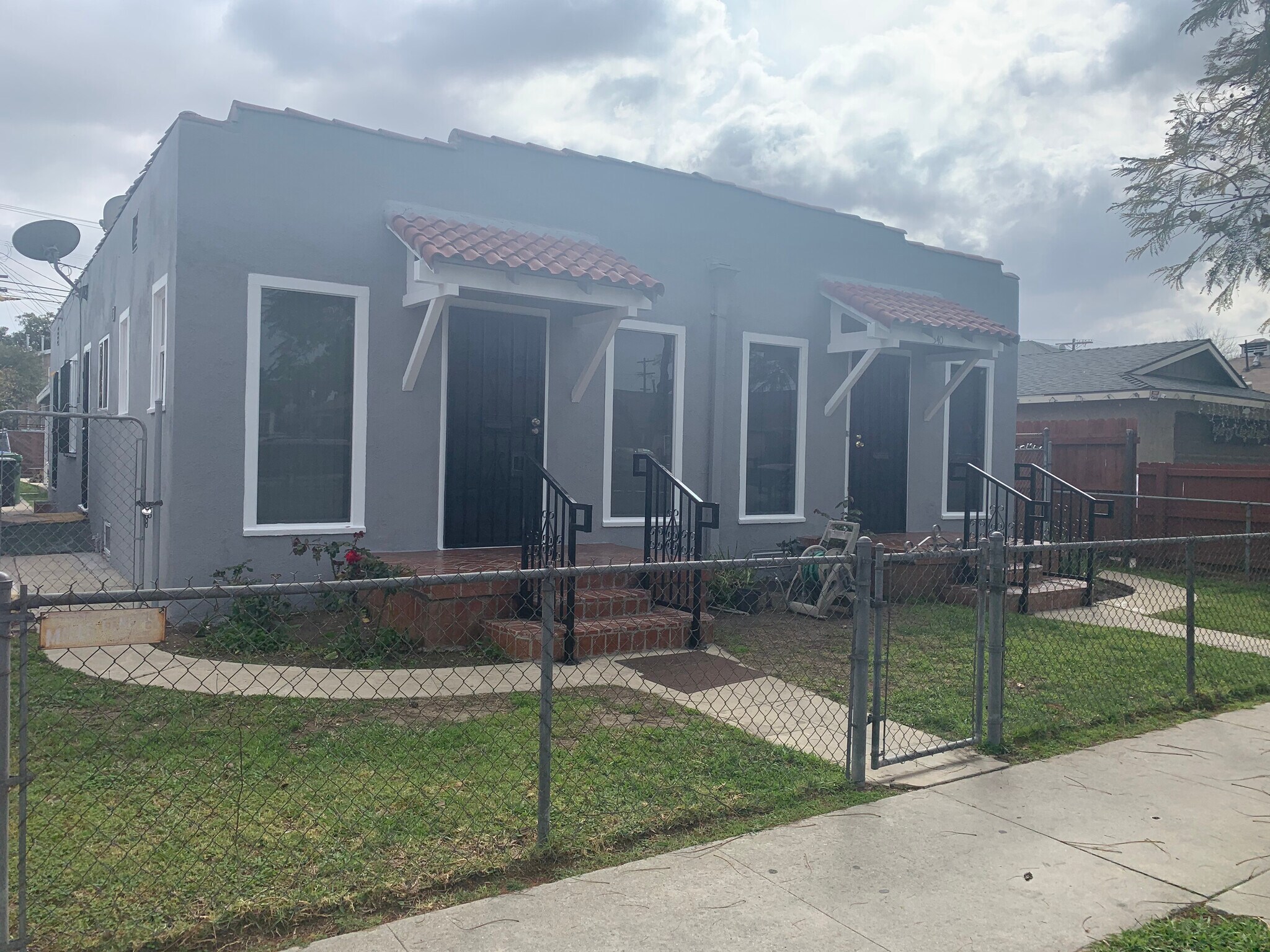 Building Photo - 342 E 84th St