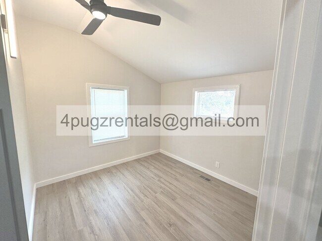 Building Photo - 3138 Marion Dr