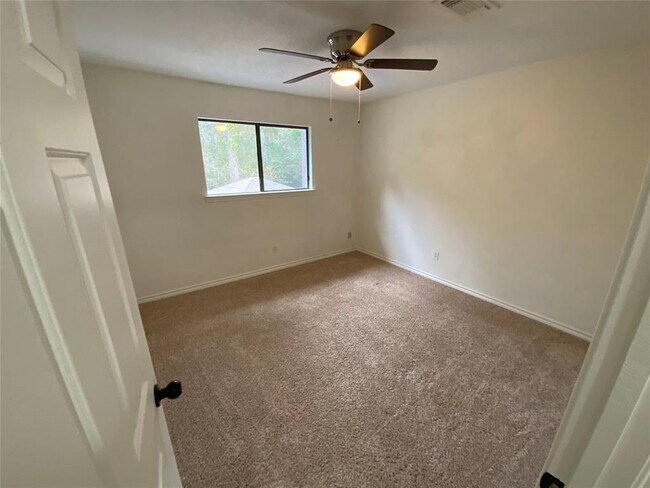 Building Photo - 14 Cascade Springs Pl