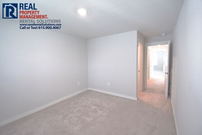 Building Photo - Beautiful 3 bedroom+loft townhome with an attached garage! Triple Blackman schools