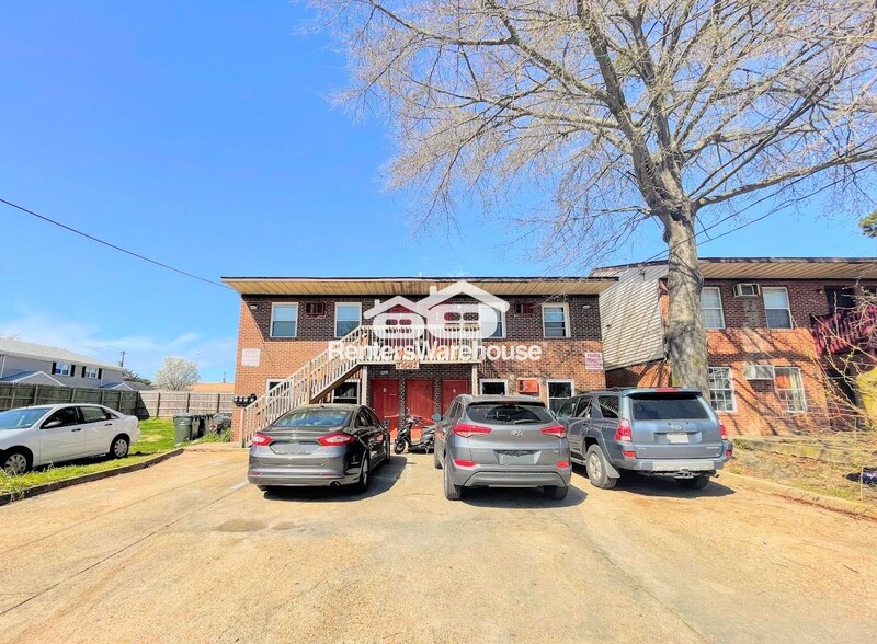 Primary Photo - 7441 Fenner St