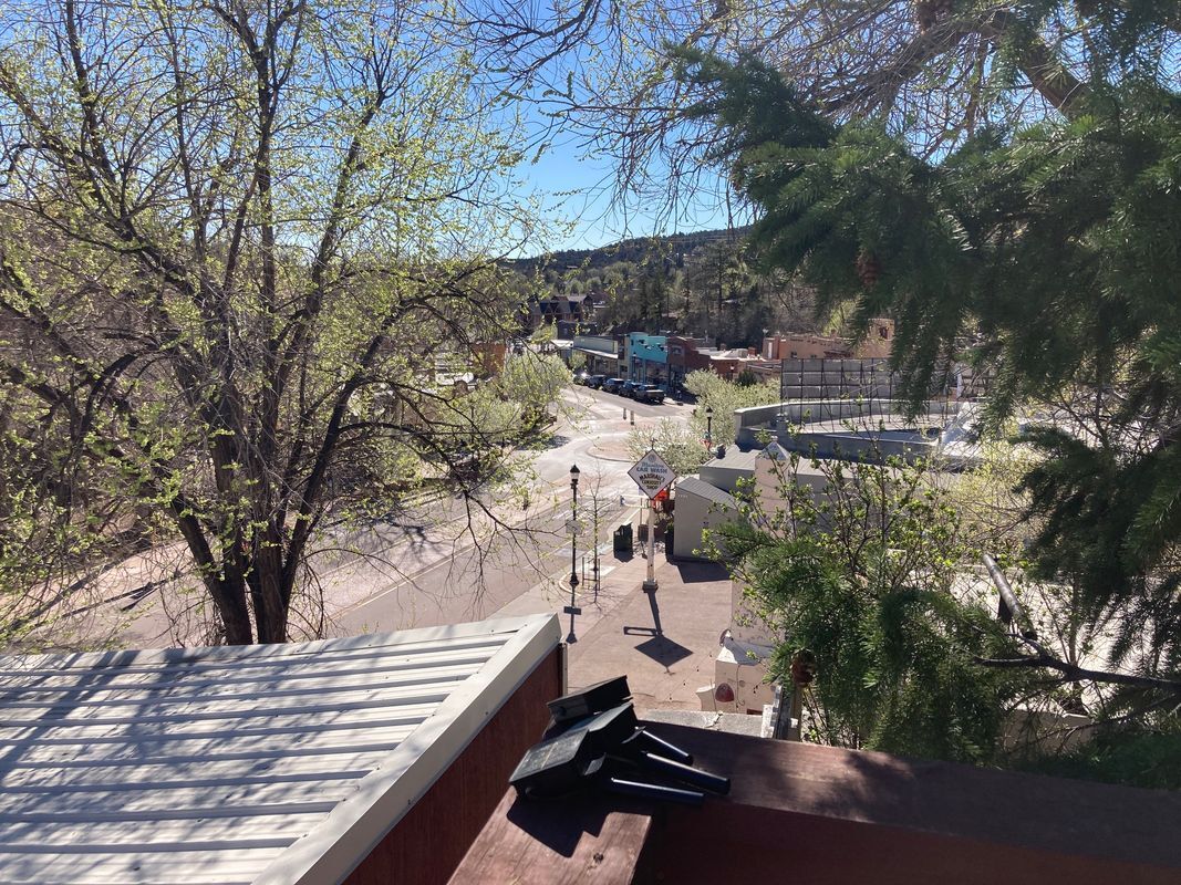 Building Photo - 1015 Manitou Ave