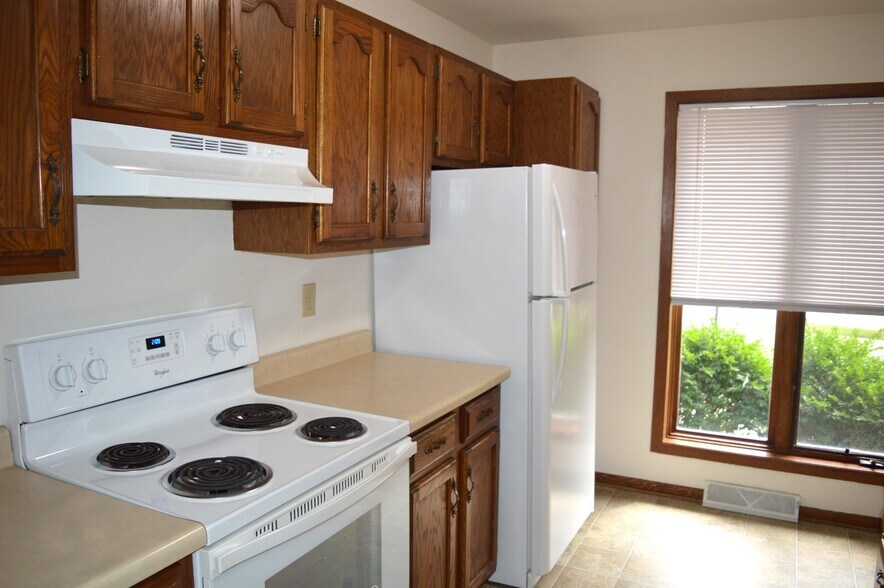 Building Photo - 6938 Chester Dr