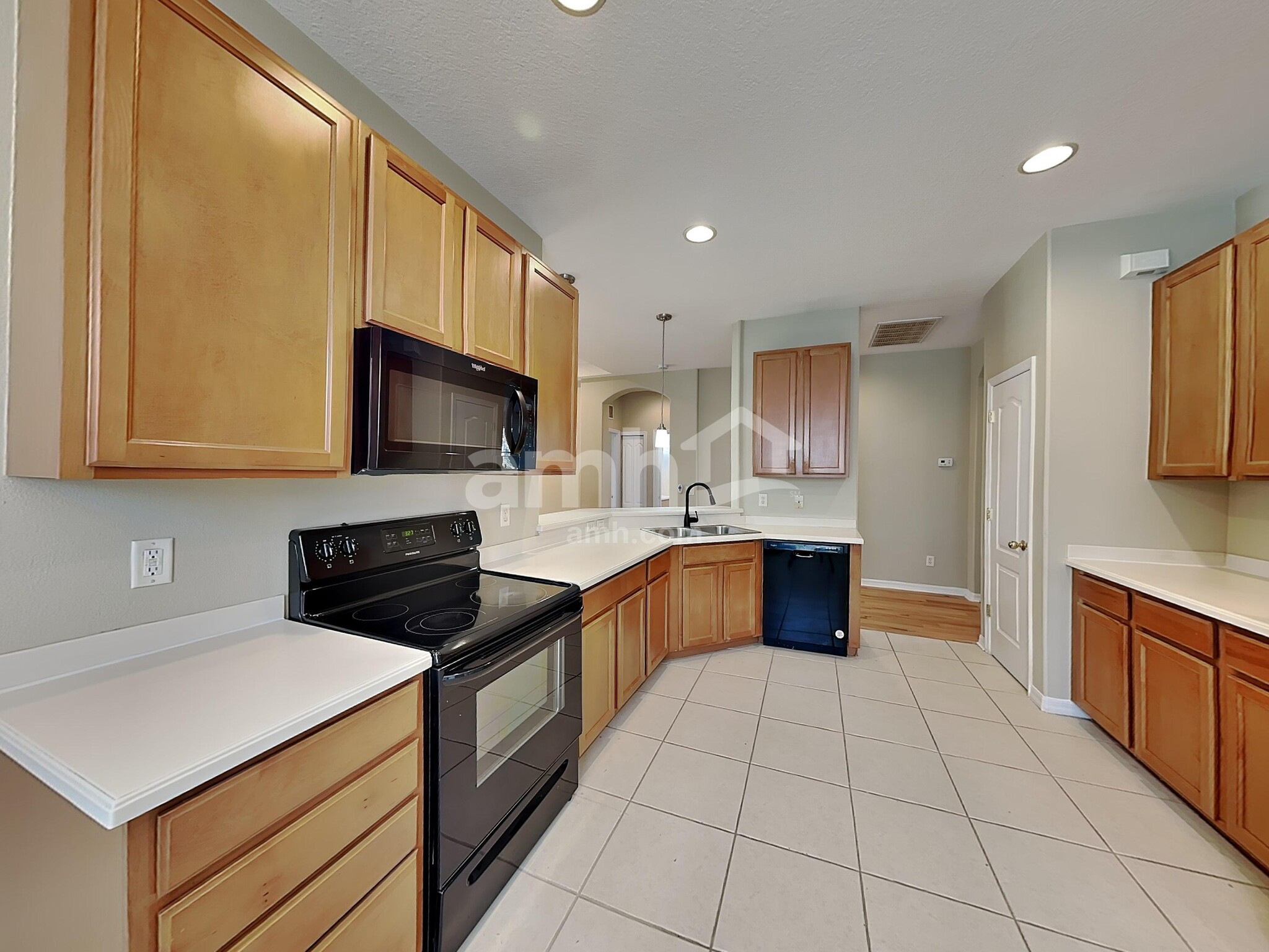 Building Photo - 2311 124th Dr E