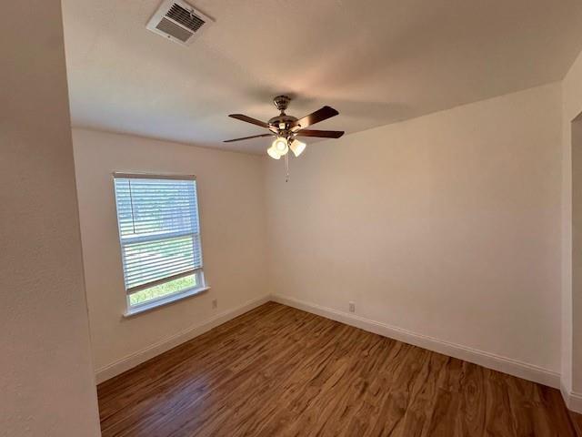 Building Photo - 6006 Parkwood Dr
