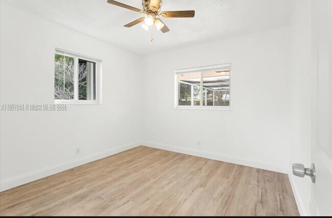 Building Photo - 7160 SW 5th Ct