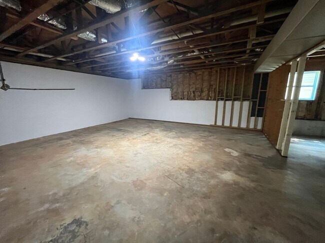 Building Photo - 2894 Sterling Dr NW