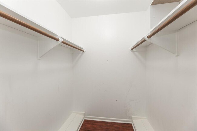 Building Photo - 6307 Del Monte Dr
