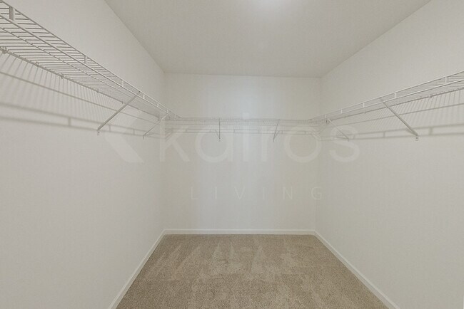 Building Photo - 101 Silver Maple Ln