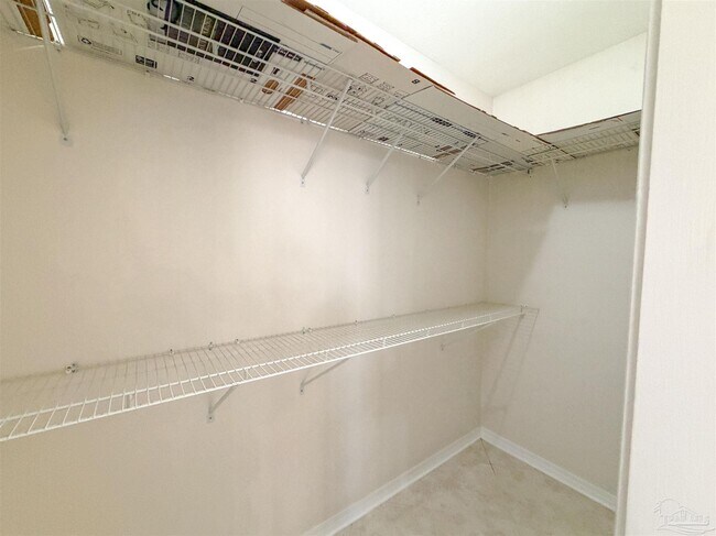 Building Photo - 1490 Chalet Pl