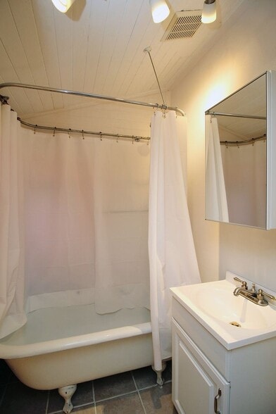 Building Photo - 4823 NE 13th Ave