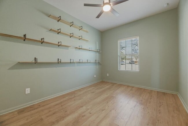 Building Photo - 125 Exeter Cove