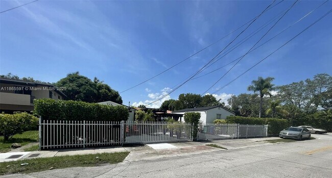 Building Photo - 200-210 NE 110th Street 200-210, Miami, FL...