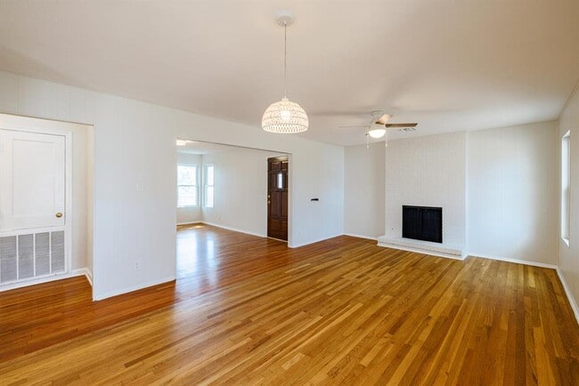 Primary Photo - 1400 Ruth Ave