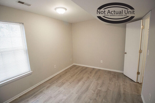 Building Photo - 1604 Citadel Dr