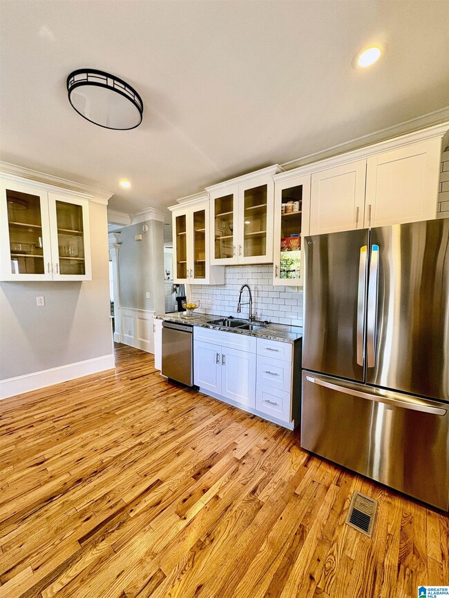 Building Photo - 7818 6th Ave S