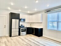 Building Photo - 717 N 41st St