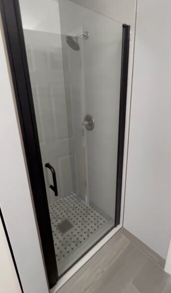 Bath1 - 13306 Kilmarnock Way