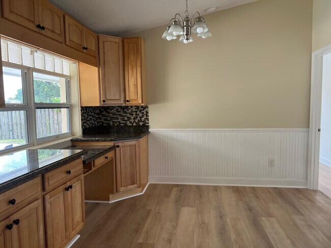 Building Photo - 5020 SW 120th Ave